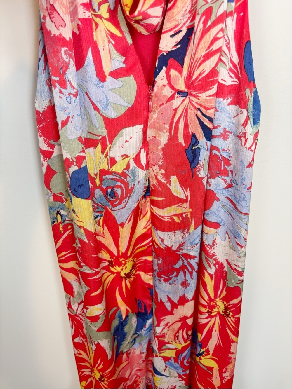 Vince Camuto Oscar Halterneck Tiered Maxi Dress Size M - Picture 6 of 11